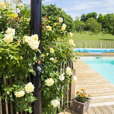 Holiday home Demeure D'alienor Saint-Thomas-de-Conac